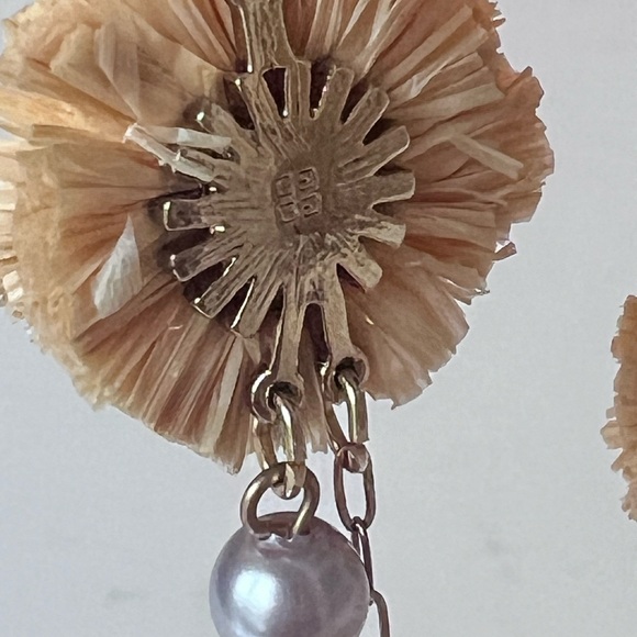 Givenchy Authentic Gold-Tone White Pearl Leverback Chain Dangle Earrings - Picture 6 of 8